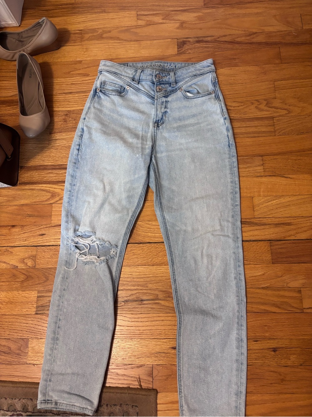 American Eagle Outfitters Light Blue Distressed Mom Jeans Size 4R